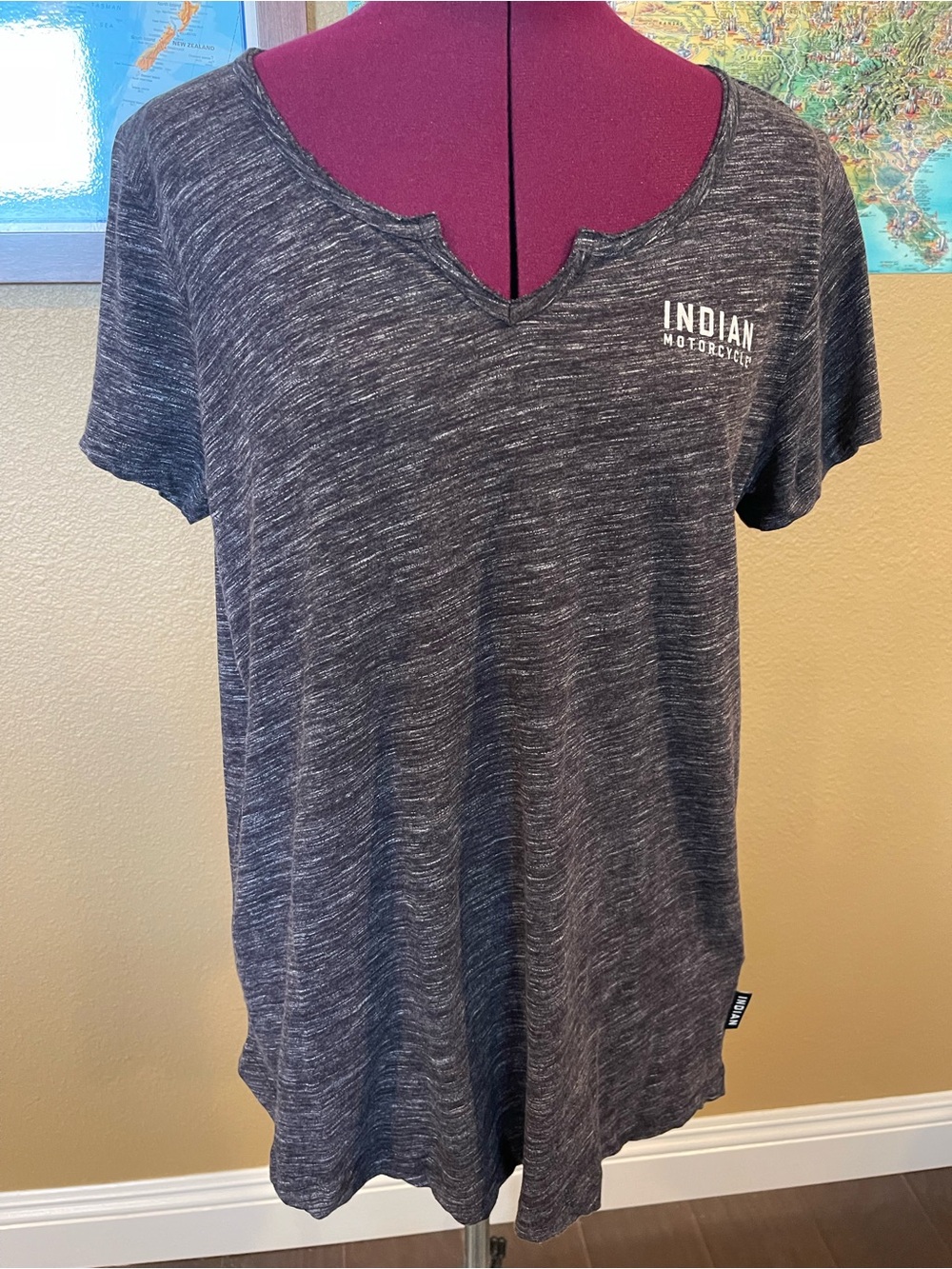 Indian Motorcycle Woman’s Dark Heathered Gray T-Shirt Large Relaxed Fit